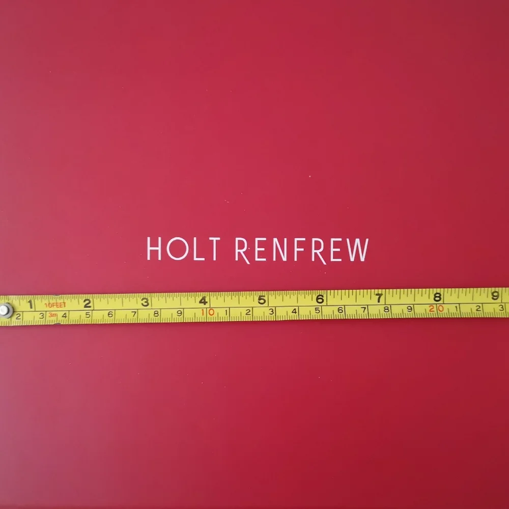 NWT HOLT RENFREW Gift Box Medium. - Picture 3 of 5